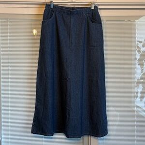 Vintage Pendelton 100% Cotton Denim Skirt w/ Generous Pockets & Two Side Slits
